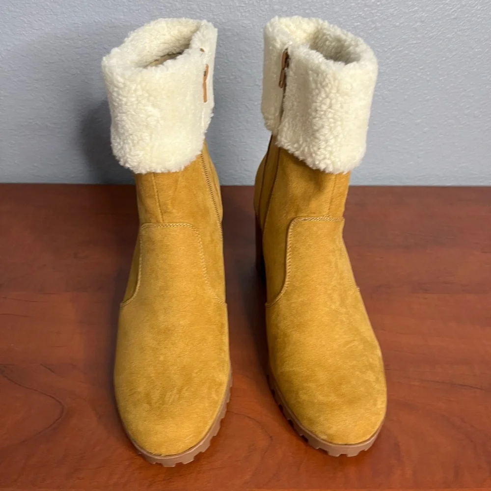 Crown & Ivy Women’s Tara Tan &‎ Fur Top Ankle Zipper Booties Size 9.5M Winter